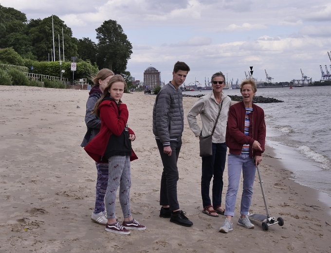 1-08-Juni-Samstag-Elbe